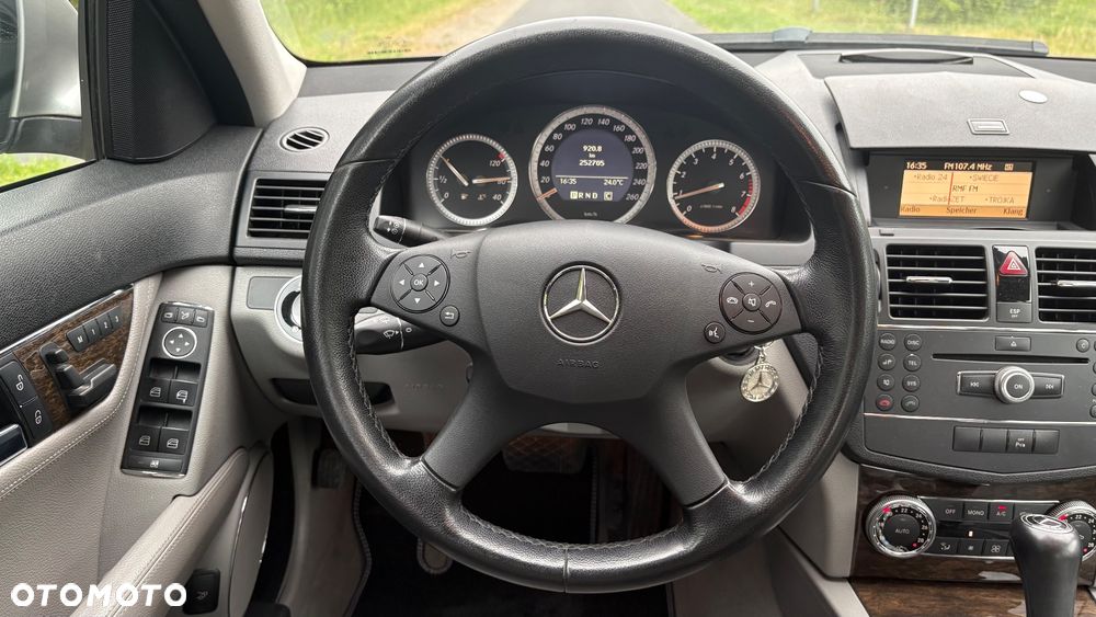 Mercedes-Benz Klasa C 280 7G-TRONIC Elegance - 30
