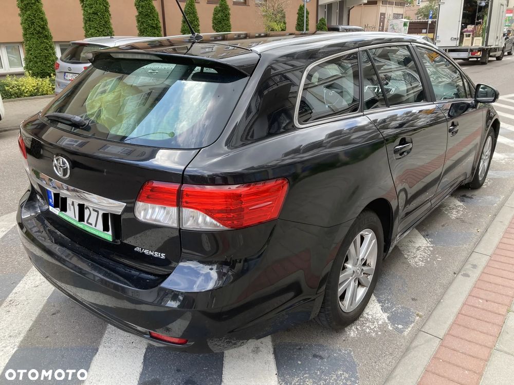 Toyota Avensis 2.0 D-4D Sol - 4