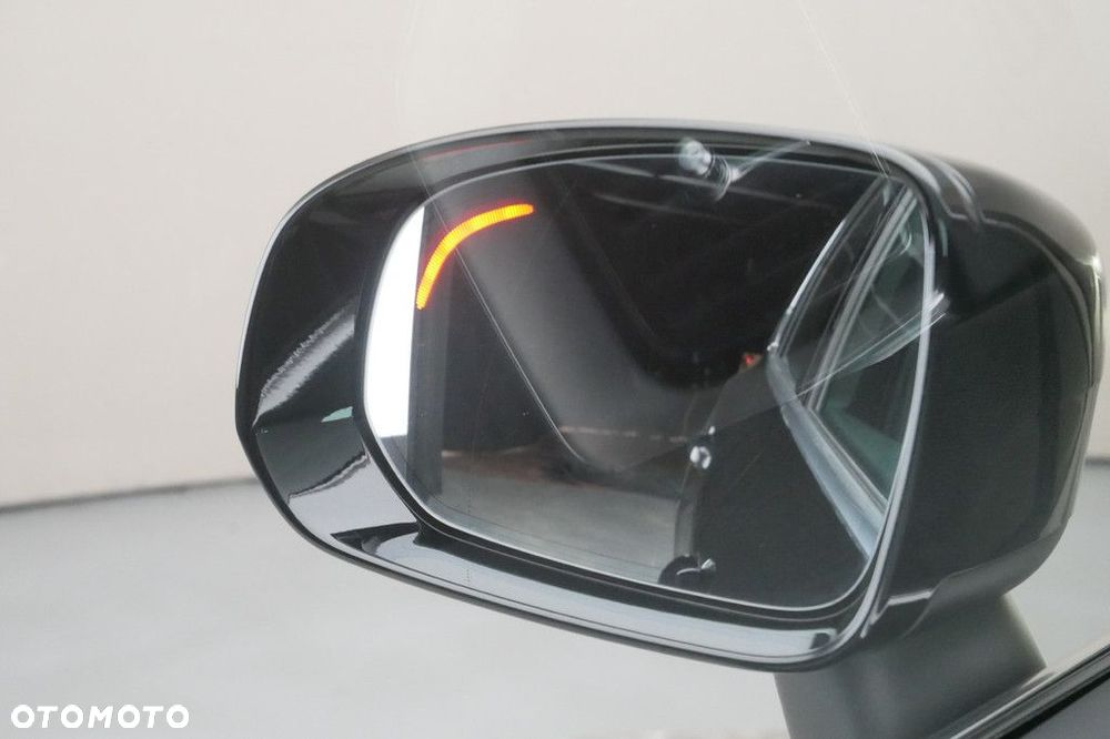 Volvo XC 60 - 30