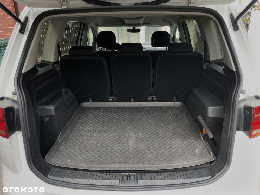 Volkswagen Touran 1.4 TSI BMT Highline - 34