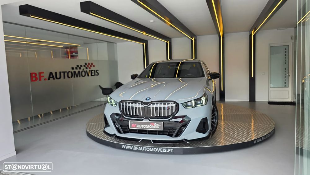 BMW 530 e Pack Desportivo M - 13