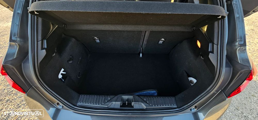 Ford Fiesta 1.0 EcoBoost ST-Line - 26