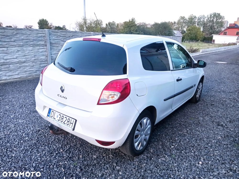 Renault Clio - 6