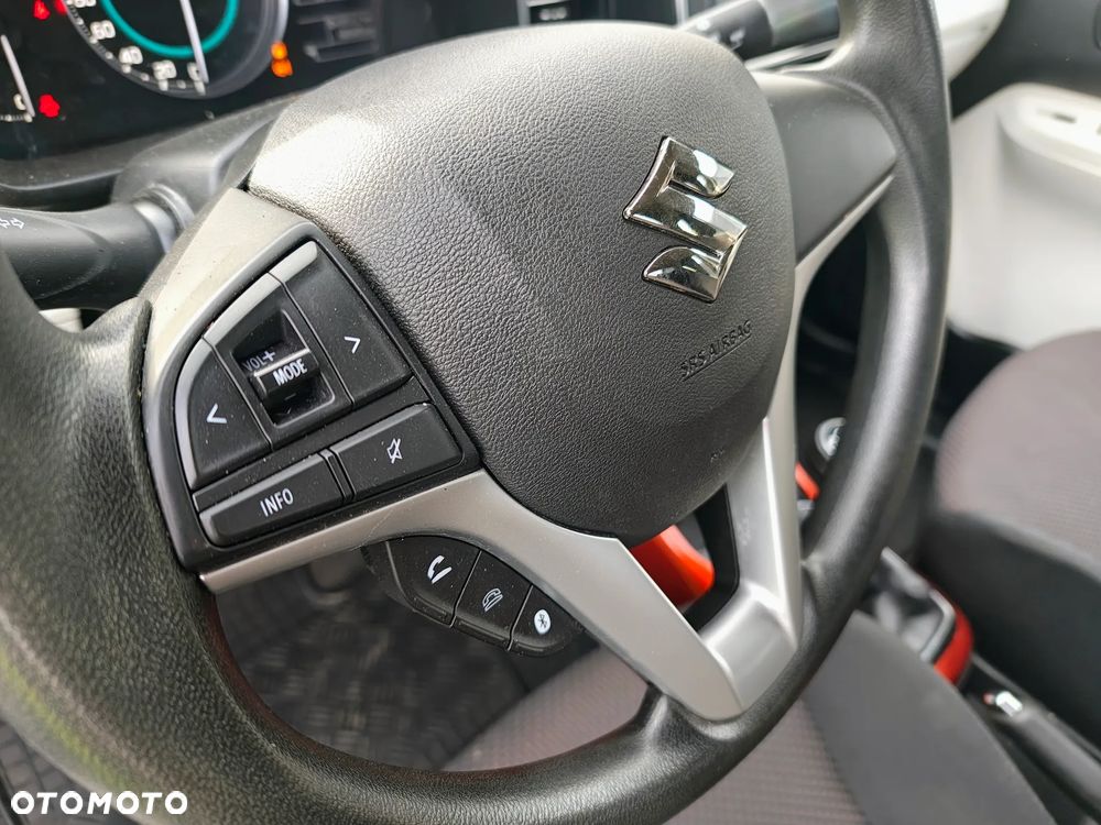 Suzuki Ignis - 10