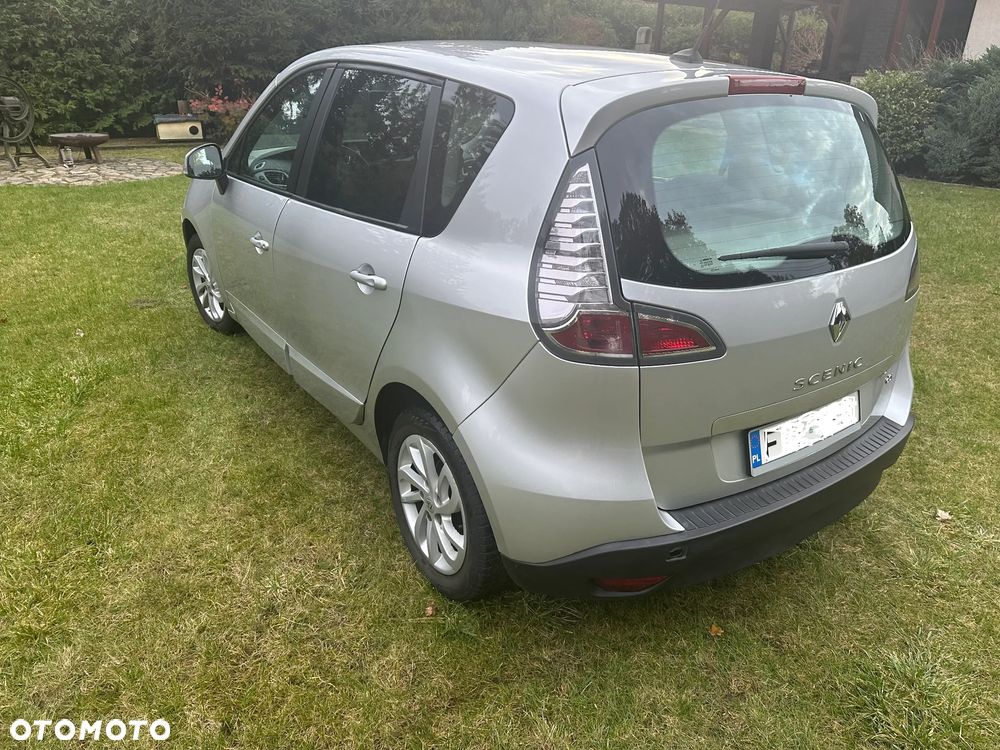 Renault Scenic 2012 photo 4