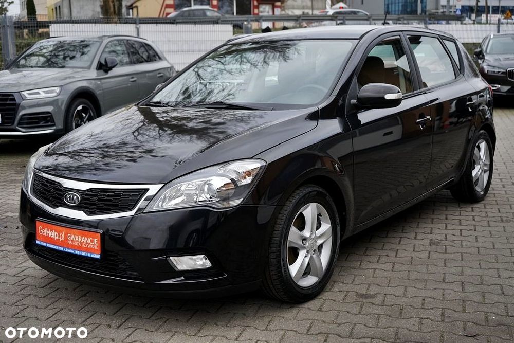 Kia Ceed 1.6 CRDi 90 ISG Spirit - 9
