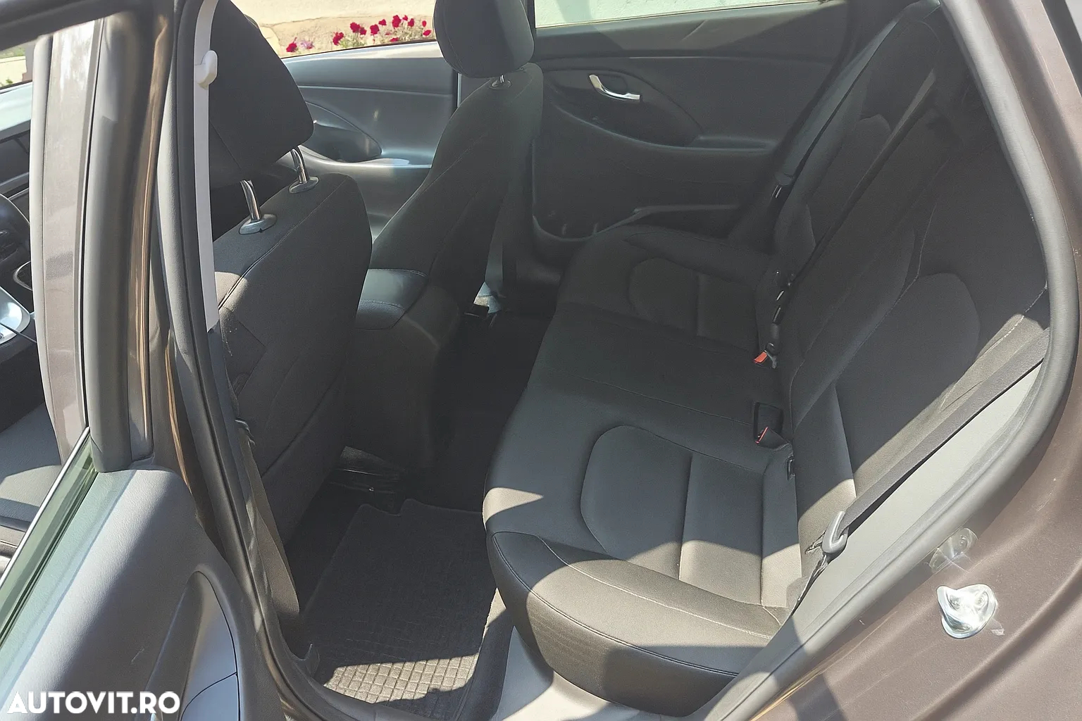 Hyundai i30 1.4 100CP 5DR M/T Highway - 17