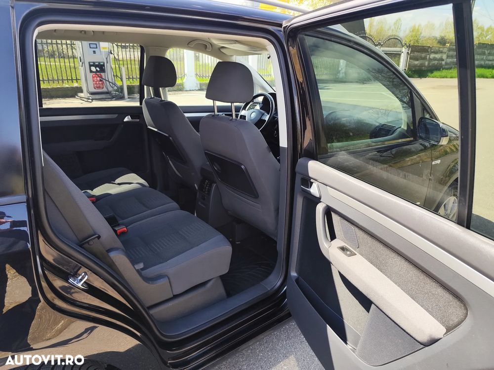 Volkswagen Touran 2.0TDI Highline - 10