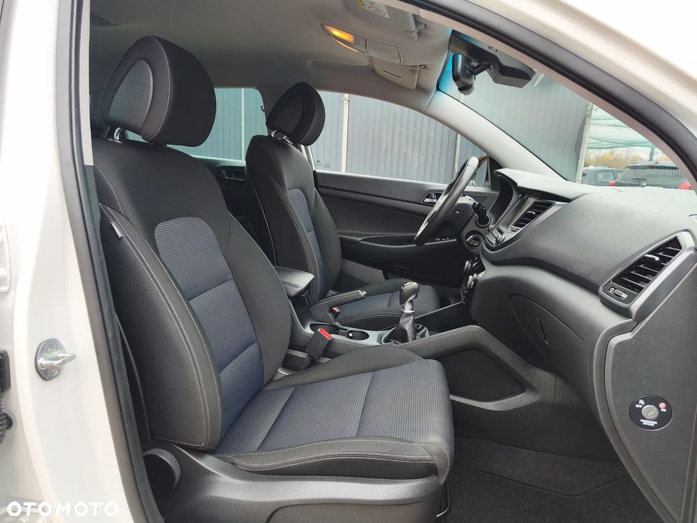 Hyundai Tucson blue 1.6 GDi 2WD Navi - 19