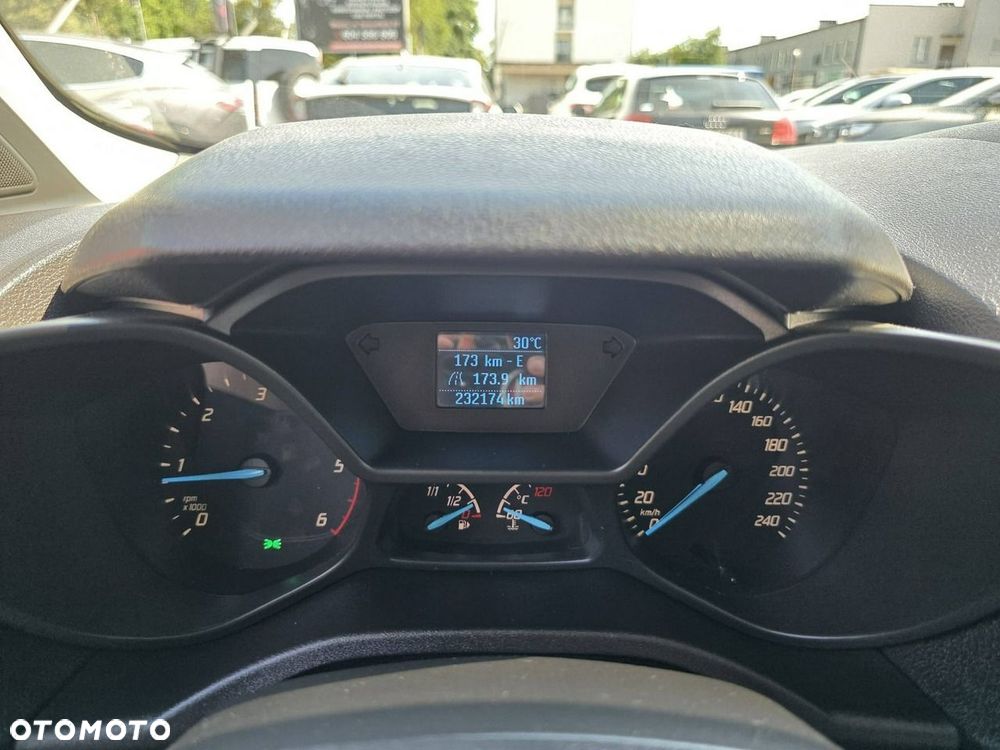 Ford Transit Connect - 8