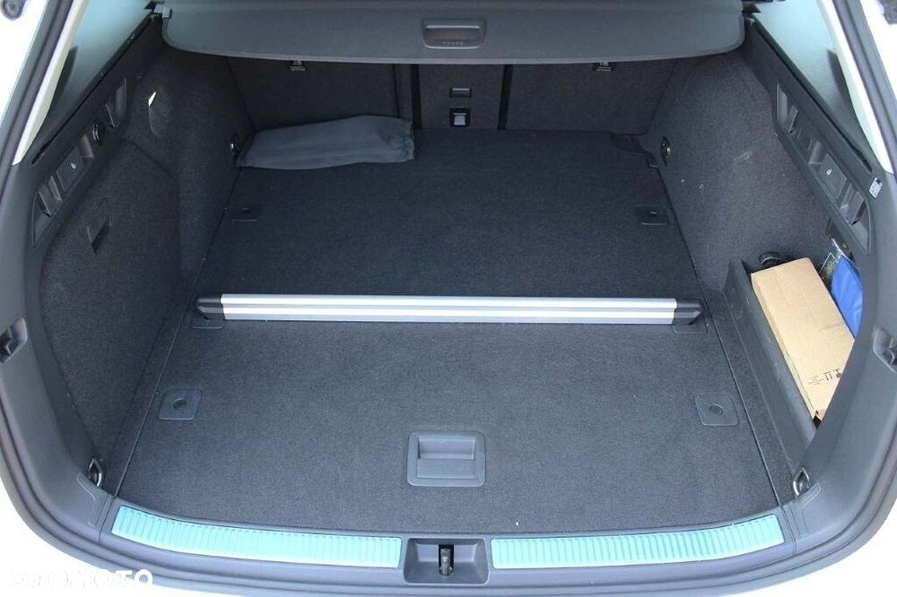 Volkswagen Passat - 15