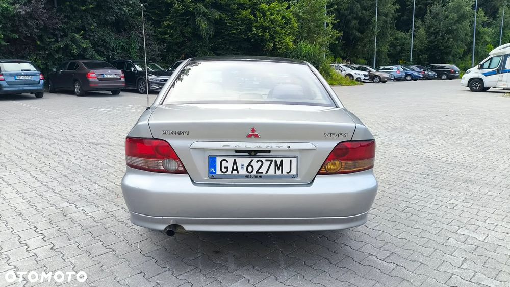 Mitsubishi Galant 2.5 V6 - 7