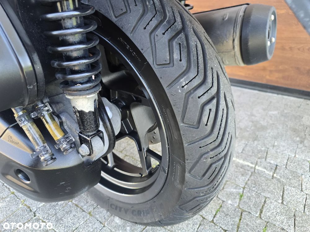 Yamaha X-max - 37