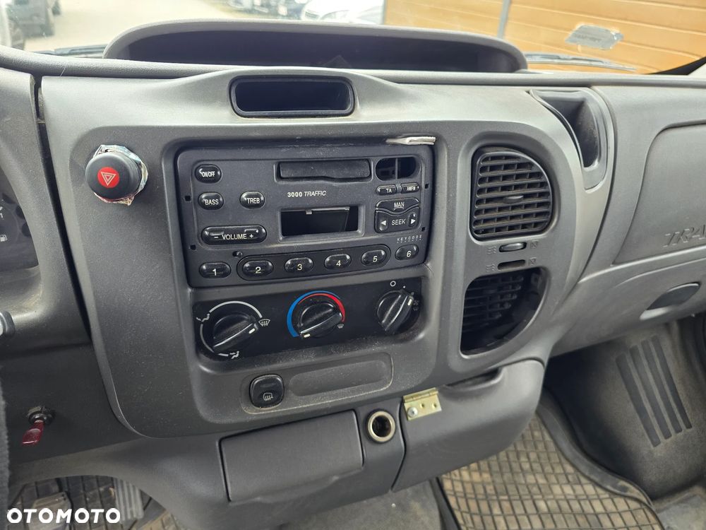Ford Transit - 20