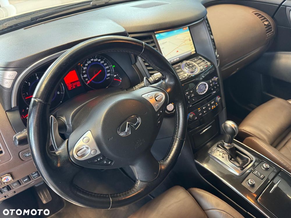 Infiniti FX FX30d S Premium - 28