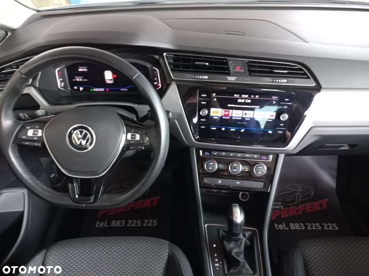 Volkswagen Touran - 21