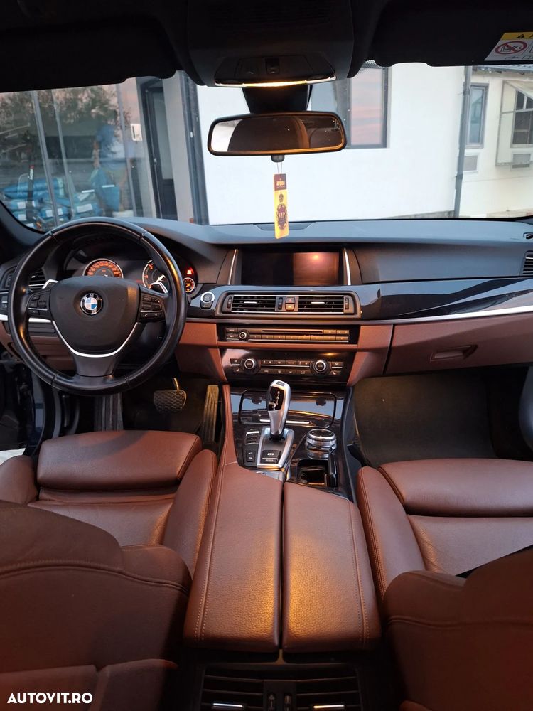 BMW Seria 5 520d Aut. Luxury Line - 4
