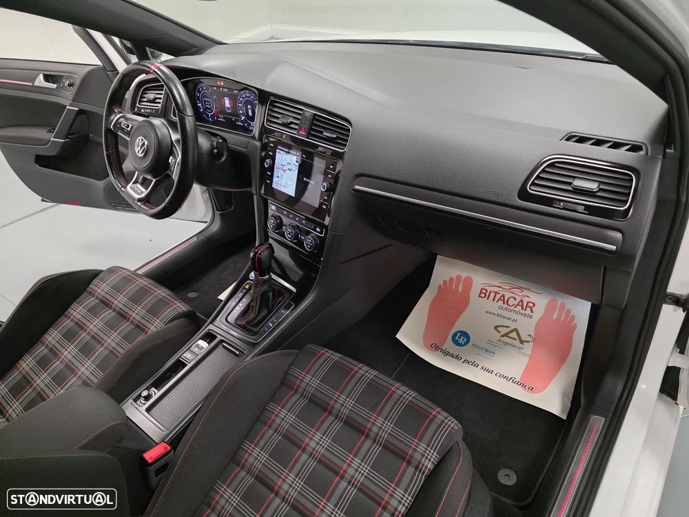 VW Golf 2.0 TSI GTI DSG Performance - 43