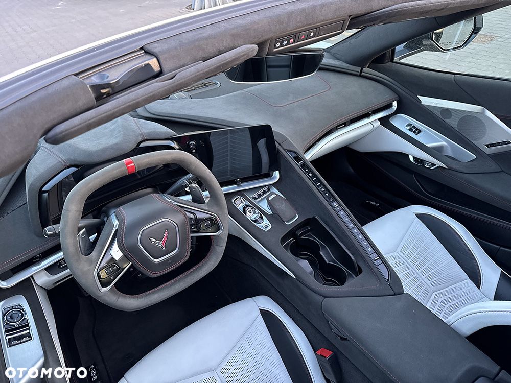 Chevrolet Corvette - 34