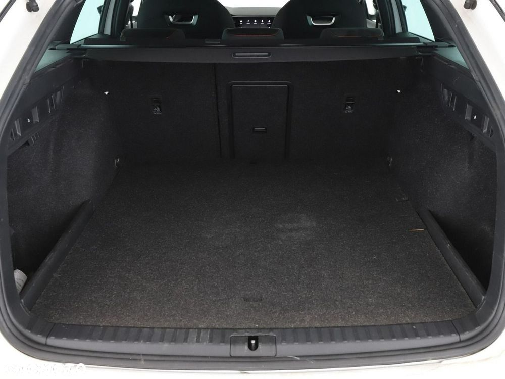 Skoda Octavia 1.4 TSI DSG RS First Edition - 22