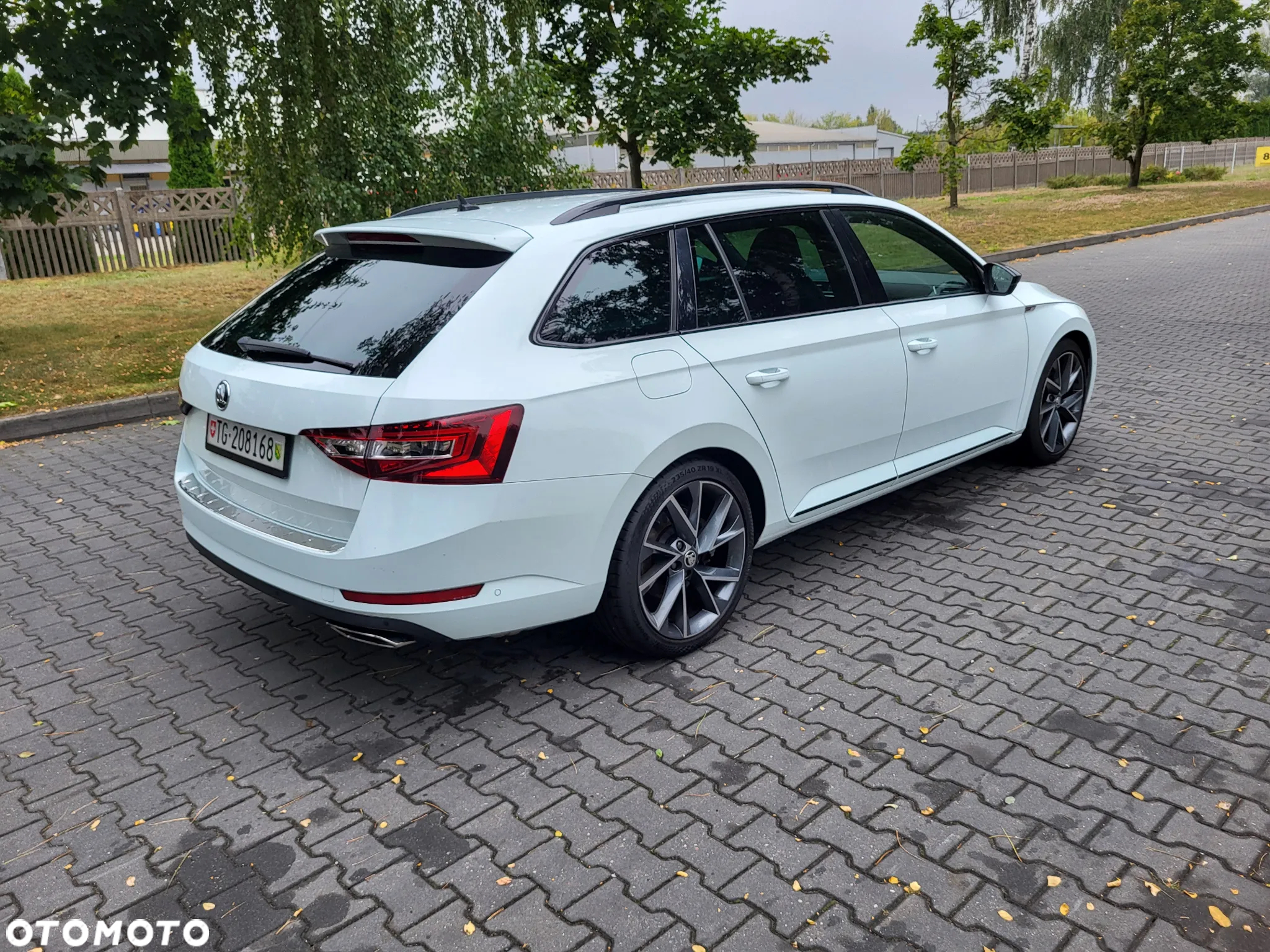 Skoda Superb 2.0 TSI 4x4 DSG Sportline - 6