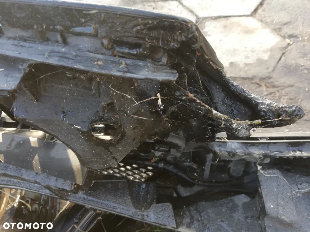 ZDERZAK PRZEDNI PRZÓD MERCEDES C W205 AMG - 4