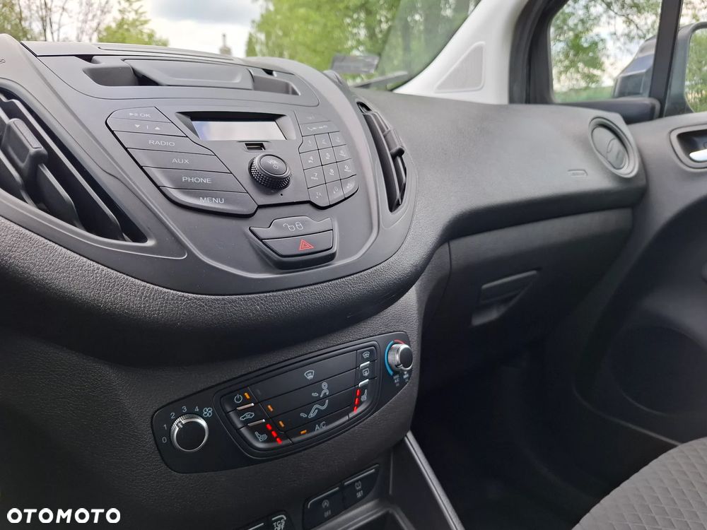 Ford Tourneo Courier 1.5 TDCi Trend - 18