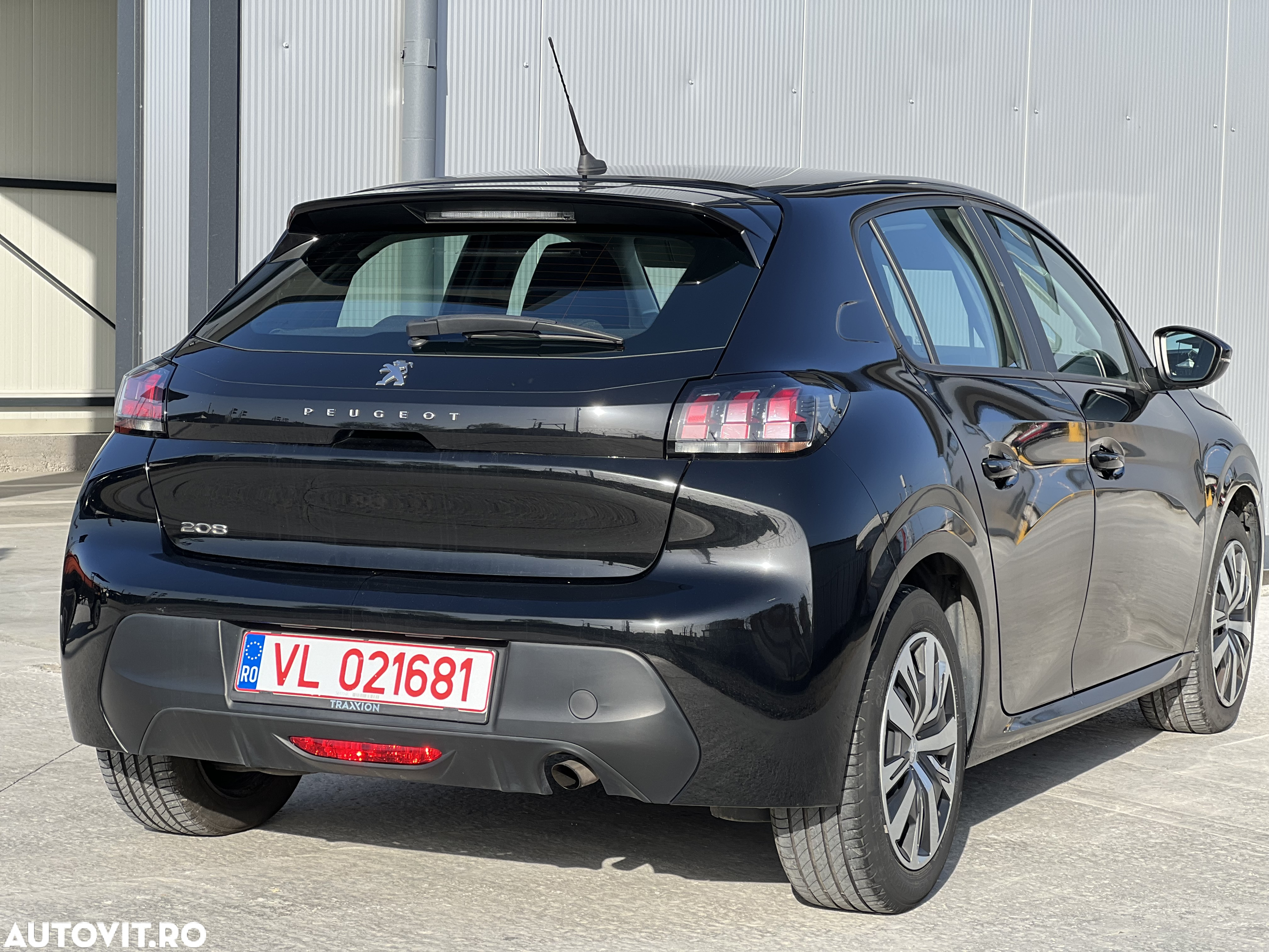 Peugeot 208 1.2L PureTech 75 S&S BVM5 Active - 5