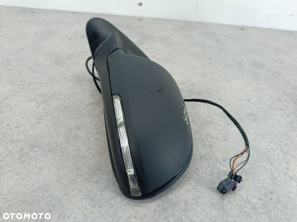 LUSTERKO LEWE SKODA OCTAVIA II FL - 3