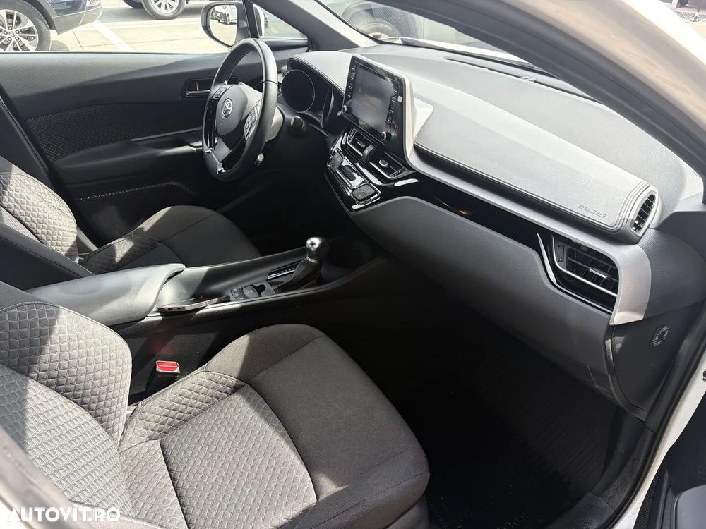 Toyota C-HR 1.8 HSD 122 CP 4x2 CVT Core - 12