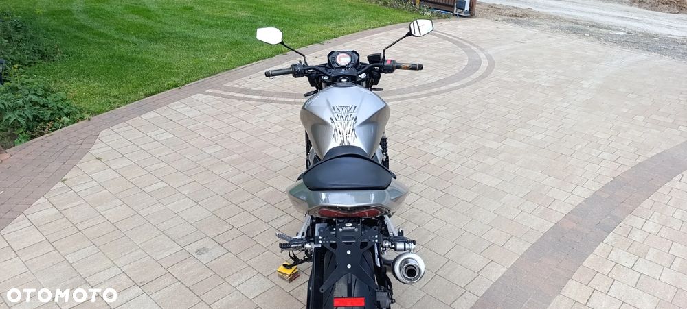Kawasaki Z - 8