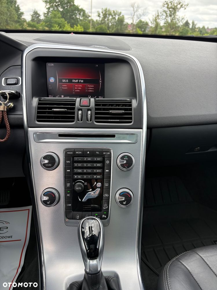Volvo XC 60 D5 AWD Summum - 14
