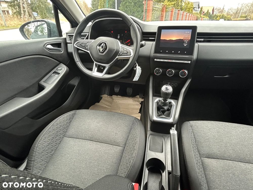 Renault Clio TCe 100 INTENS - 12
