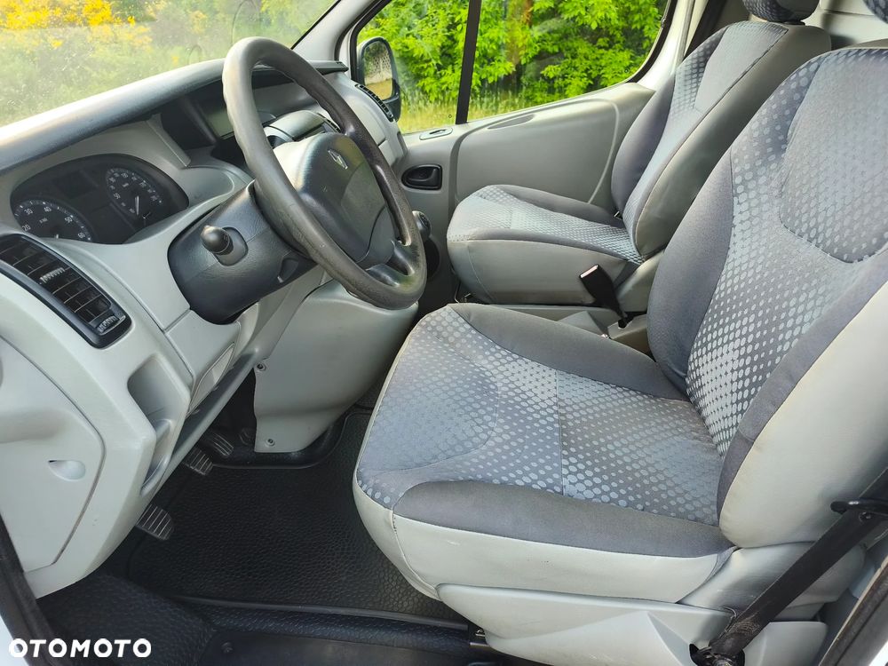 Renault TRAFIC - 19