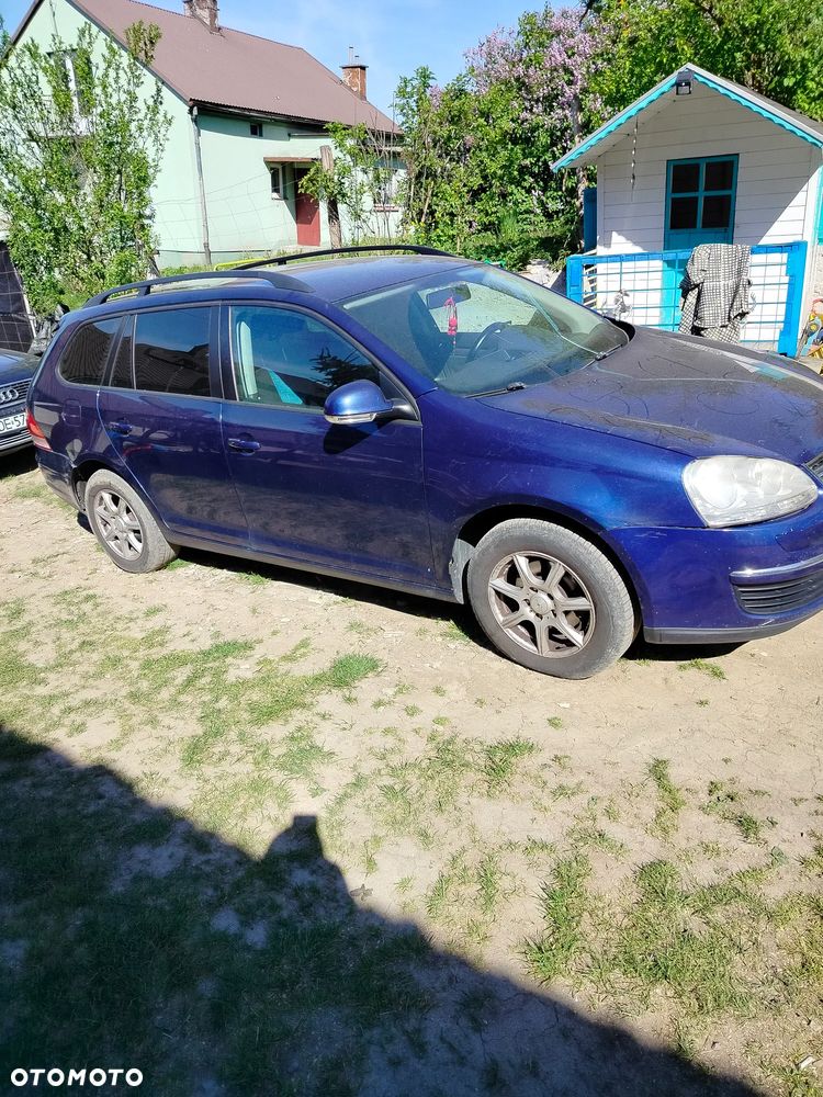 Volkswagen Golf - 2