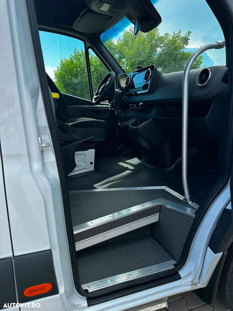 Mercedes-Benz Sprinter 517 Microbuz VIP 20+1 locuri Categoria a II-a 2026 - 7