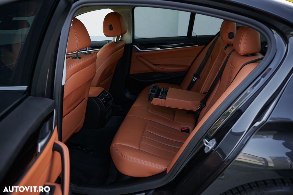 BMW Seria 5 520d AT - 14