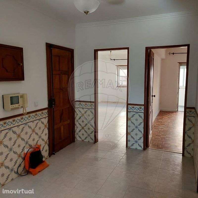 Apartamento T2 para arrendamento - Grande imagem: 2/5
