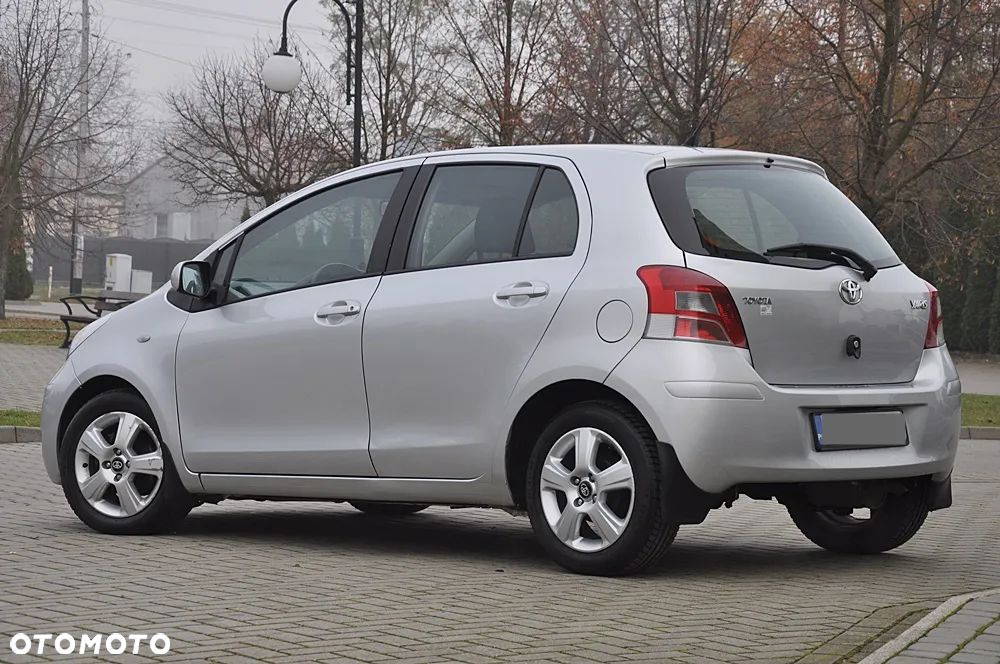 Toyota Yaris 1.33 Prestige - 30