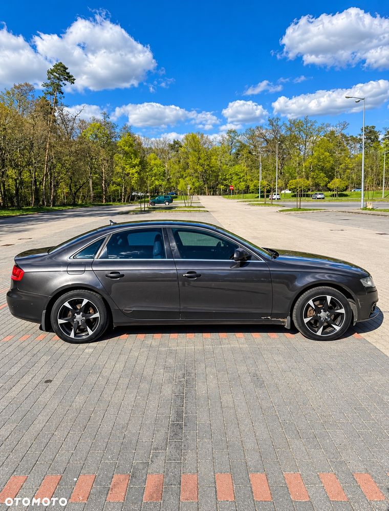 Audi A4 2008 photo 2