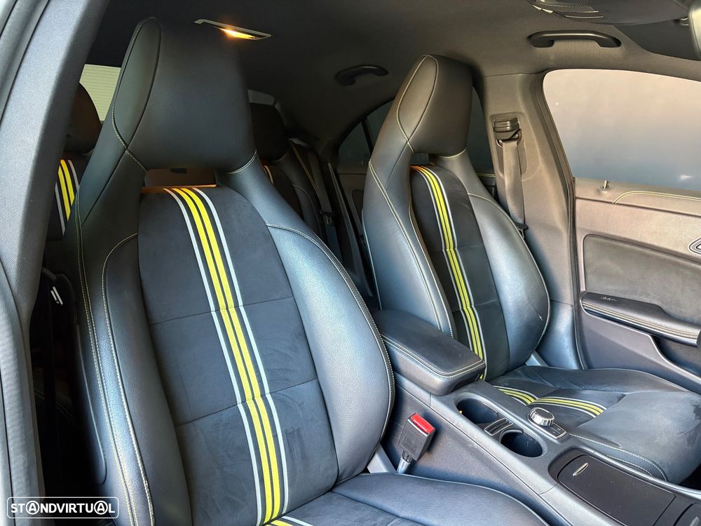 Mercedes-Benz CLA 220 CDI 7G-DCT AMG Line - 13