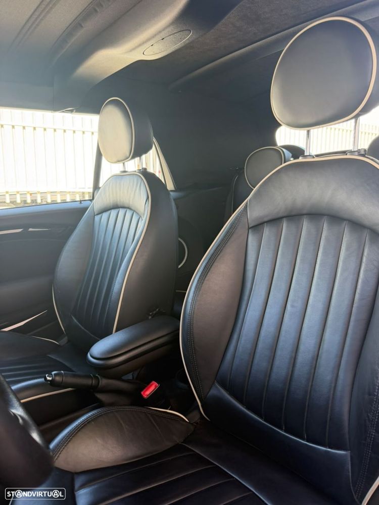 MINI Cabrio Cooper Auto - 51