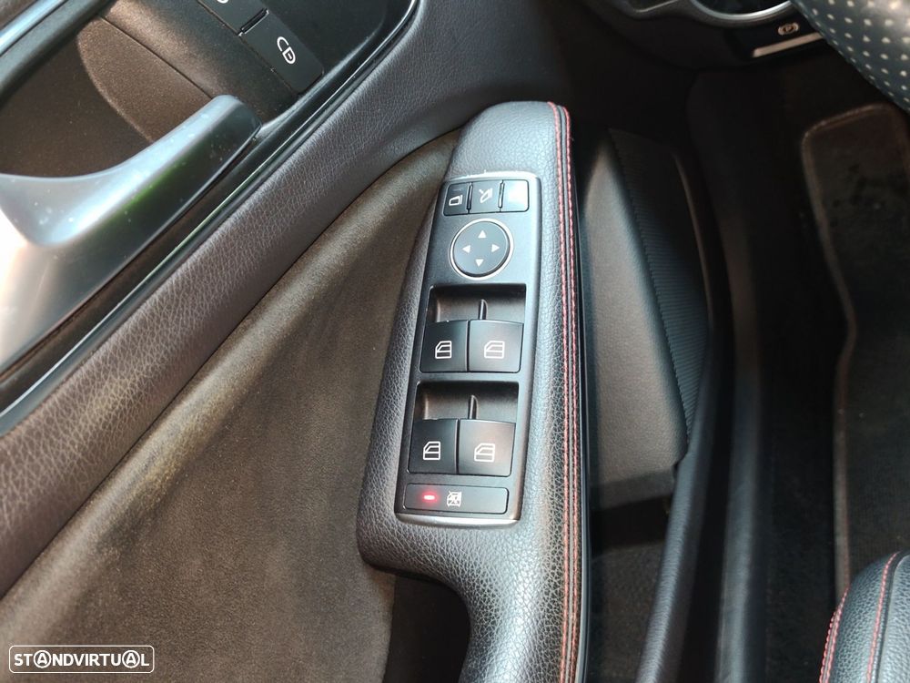 Mercedes-Benz A 45 AMG 4-Matic - 20