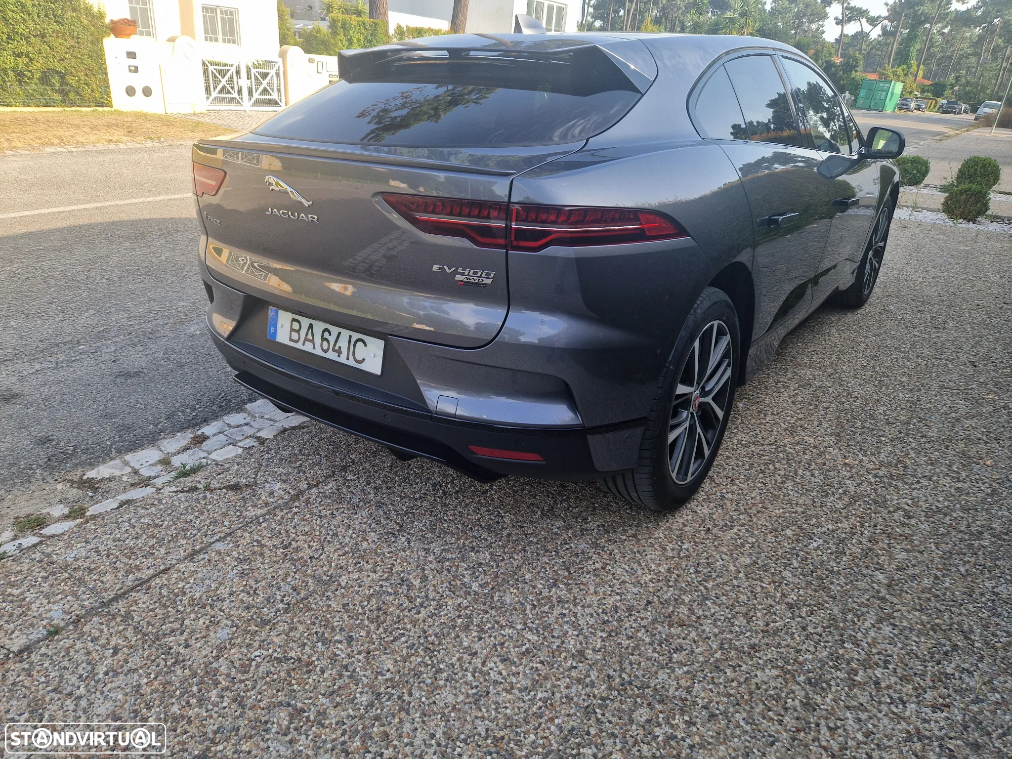 Jaguar I-Pace EV400 AWD R-DYNAMIC HSE - 17