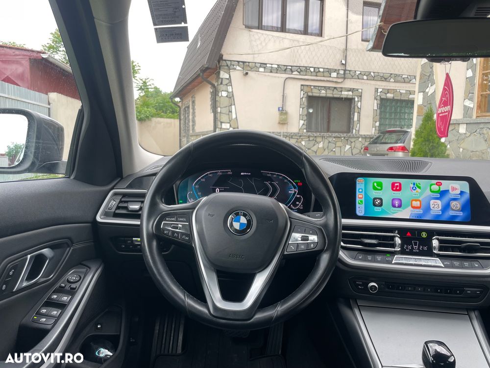 BMW Seria 3 330e Aut. Luxury Line - 7