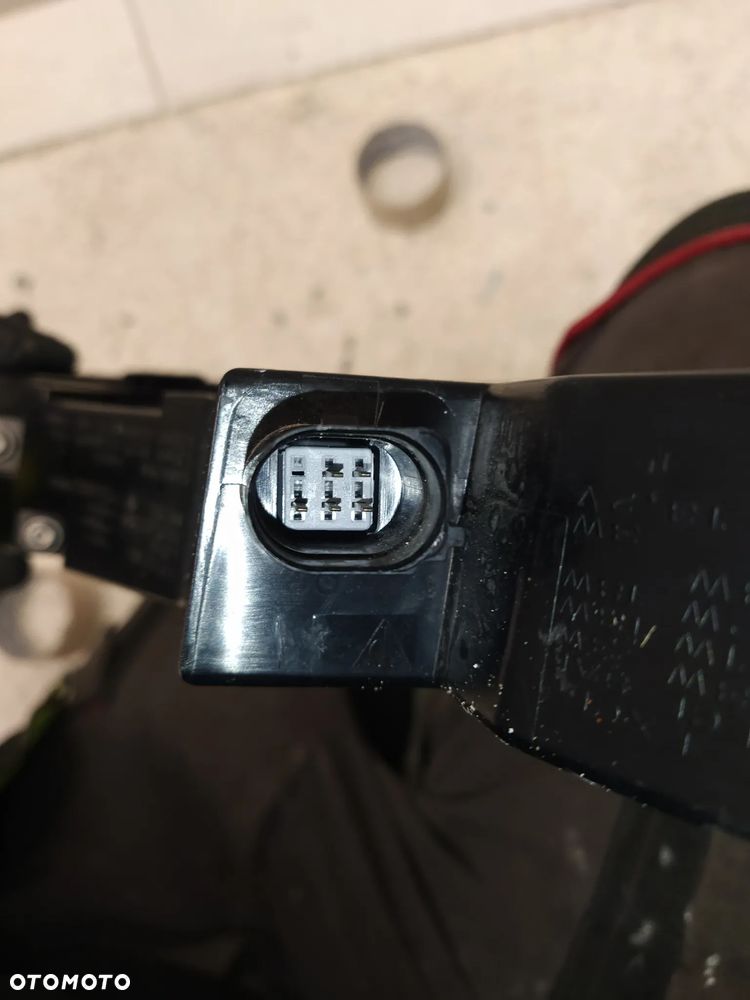 PORSCHE TAYCAN 9J1 LAMPA TYŁ TYLNA LED PRAWA BASIS EUROPA ORYGINAŁ - 8