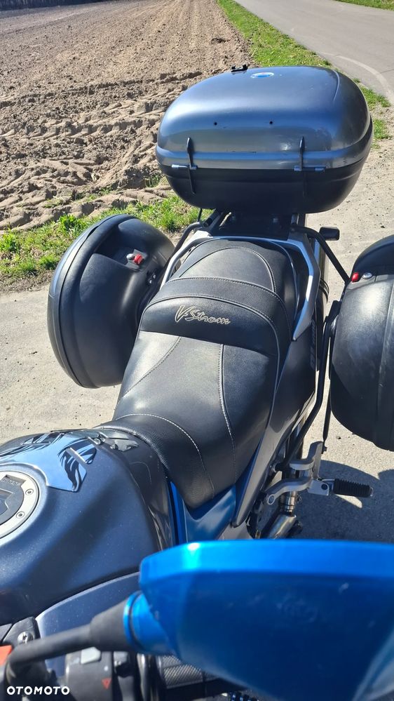 Suzuki V-STROM - 10