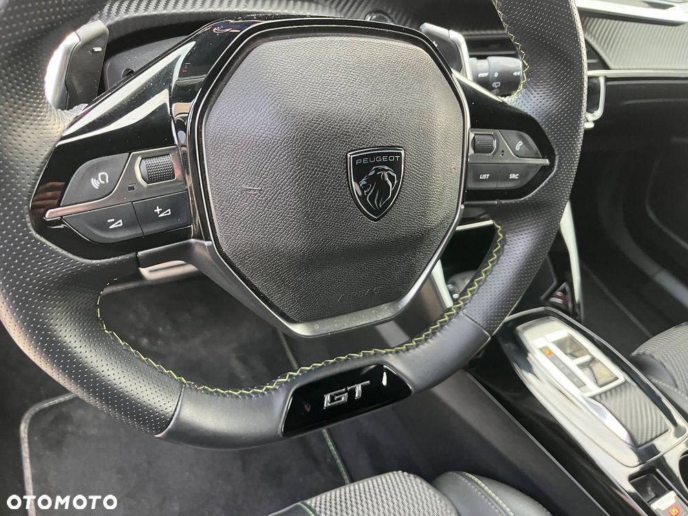Peugeot 2008 PureTech 130 EAT8 GT - 11