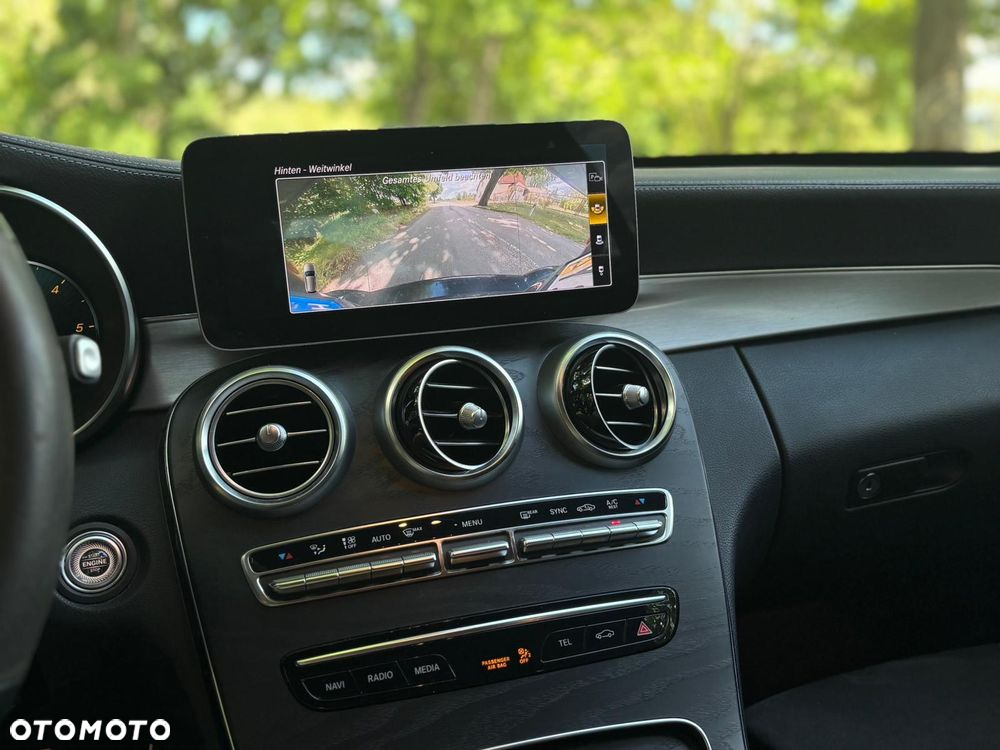 Mercedes-Benz Klasa C 220 d T 9G-TRONIC Night Edition - 12