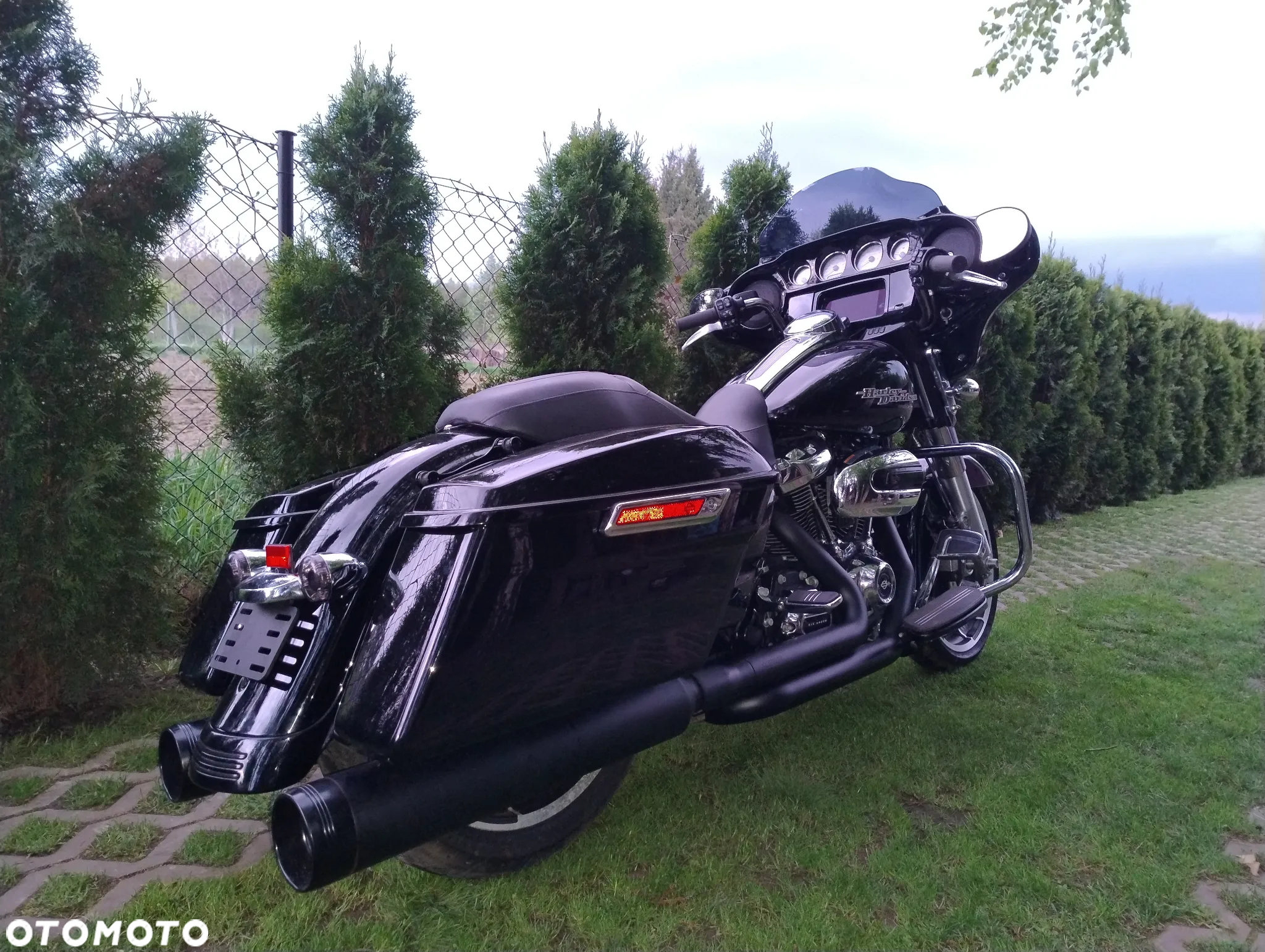 Harley-Davidson Touring Street Glide - 12